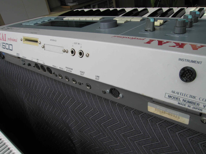 akai-vx600-06